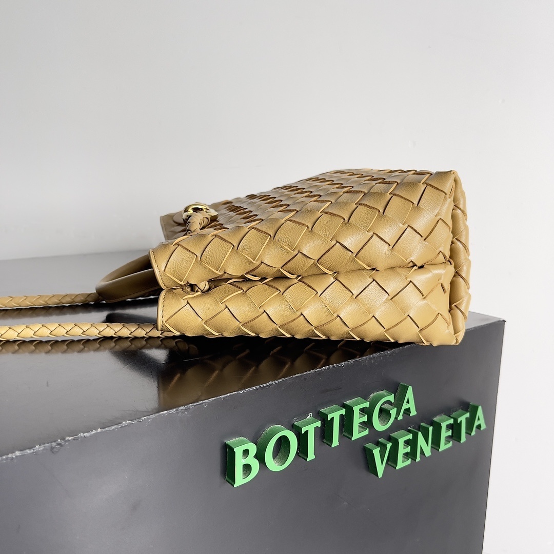 Bottega Veneta Small Andiamo top handle bag in a woven leather design