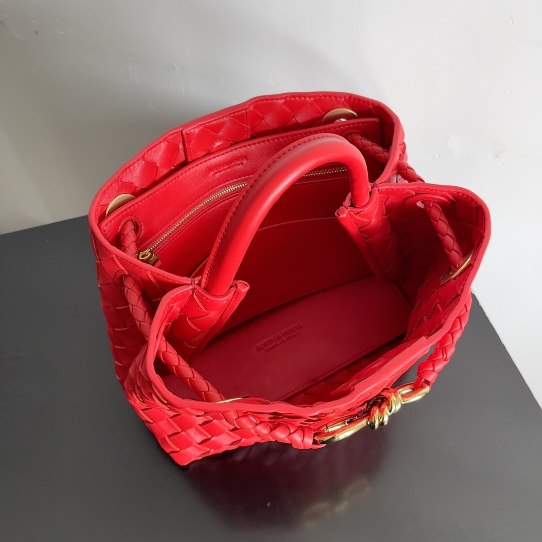 Bottega Veneta Andiamo top handle bag in a woven red leather design