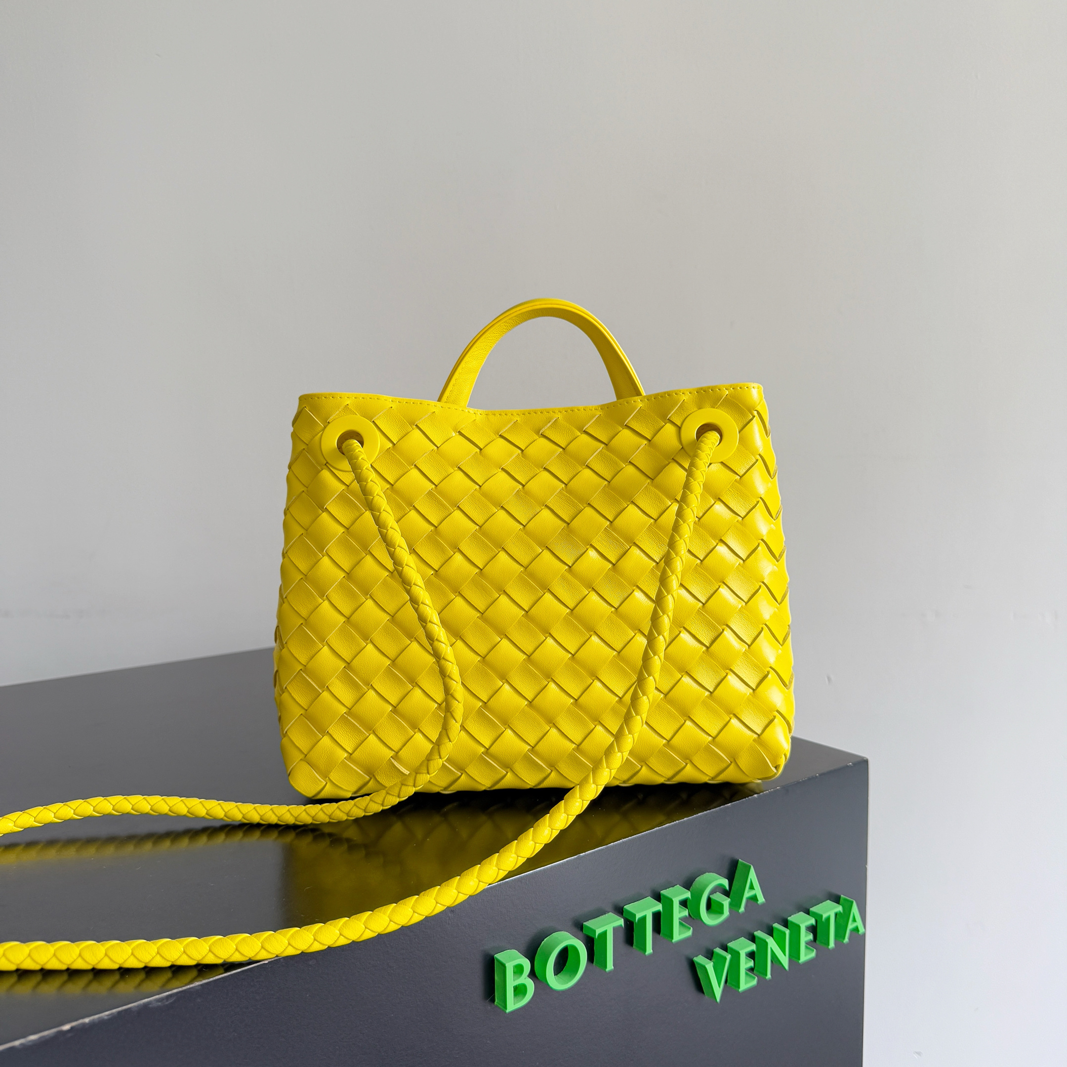 Bottega Veneta Small Andiamo bag crafted in Italy from lamb leather using the signature Intrecciato woven technique