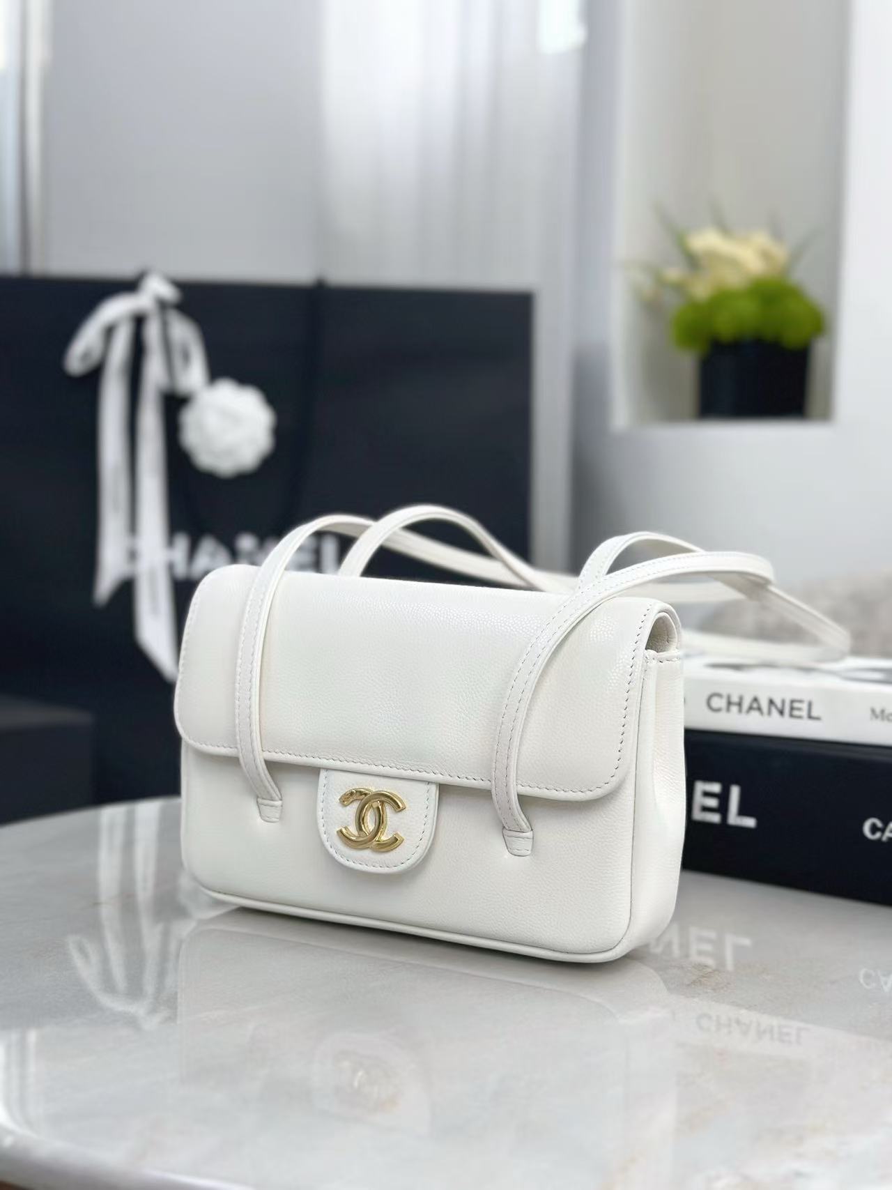 Chanel White Unused Clutch in Grainy Shiny