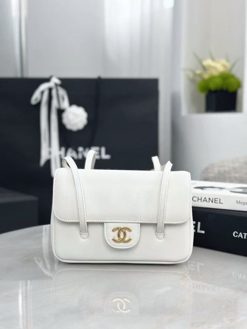Chanel White Unused Clutch in Grainy Shiny