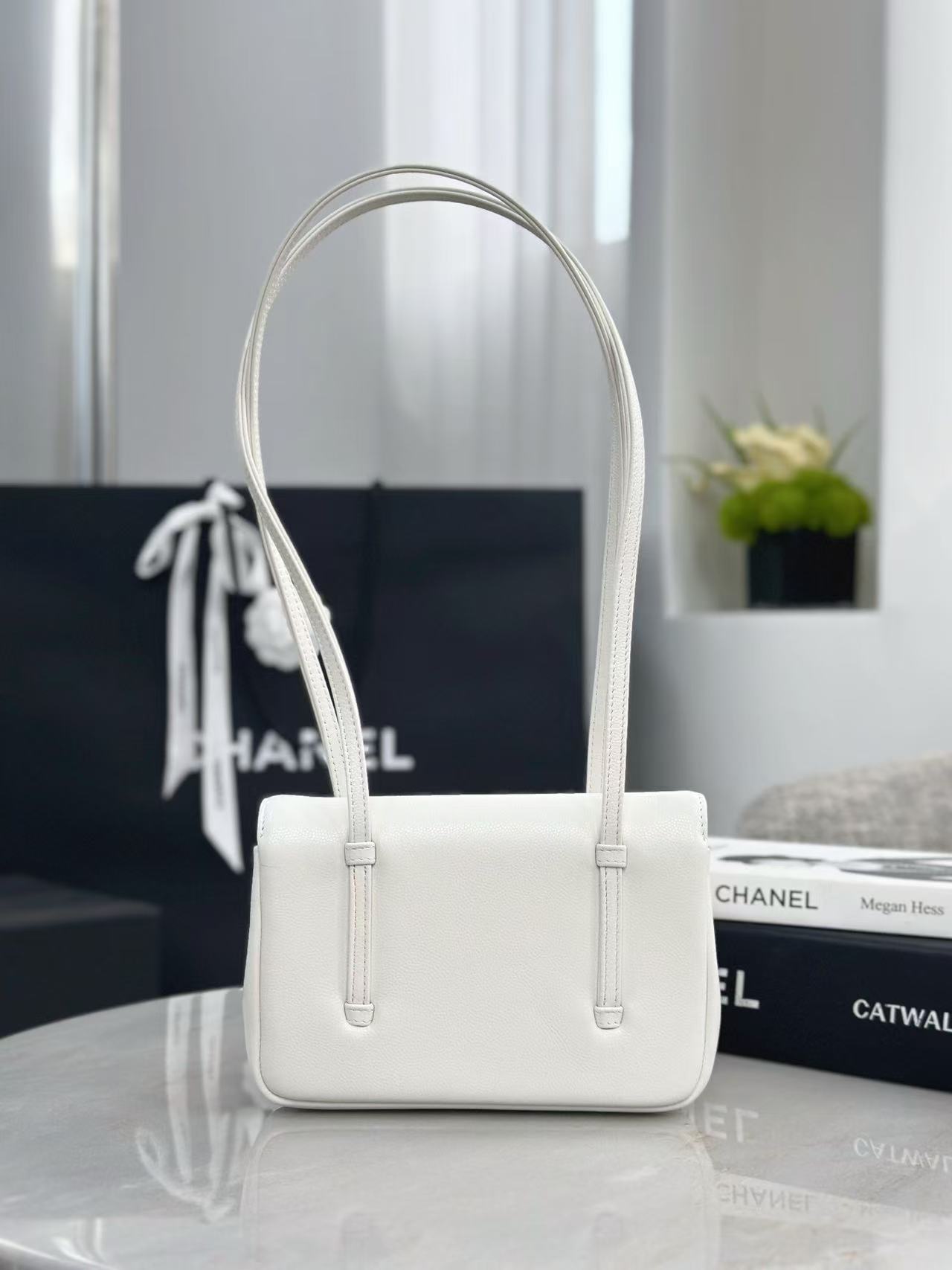 Chanel White Unused Clutch in Grainy Shiny