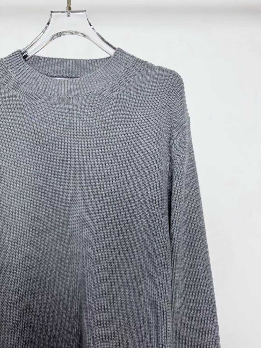 Bottega Veneta gray knitted crew neck sweater