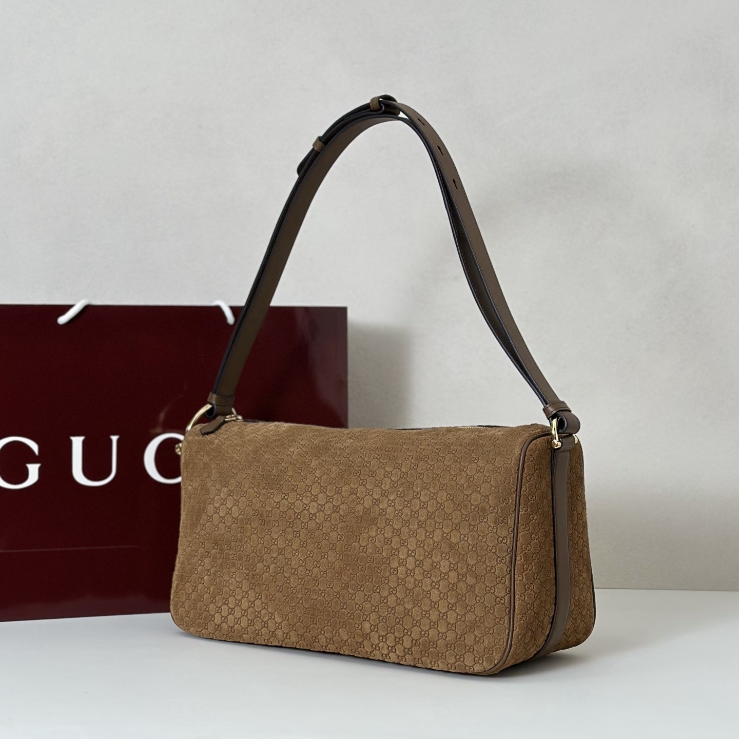 Gucci Half Horsebit medium shoulder bag in brown suede