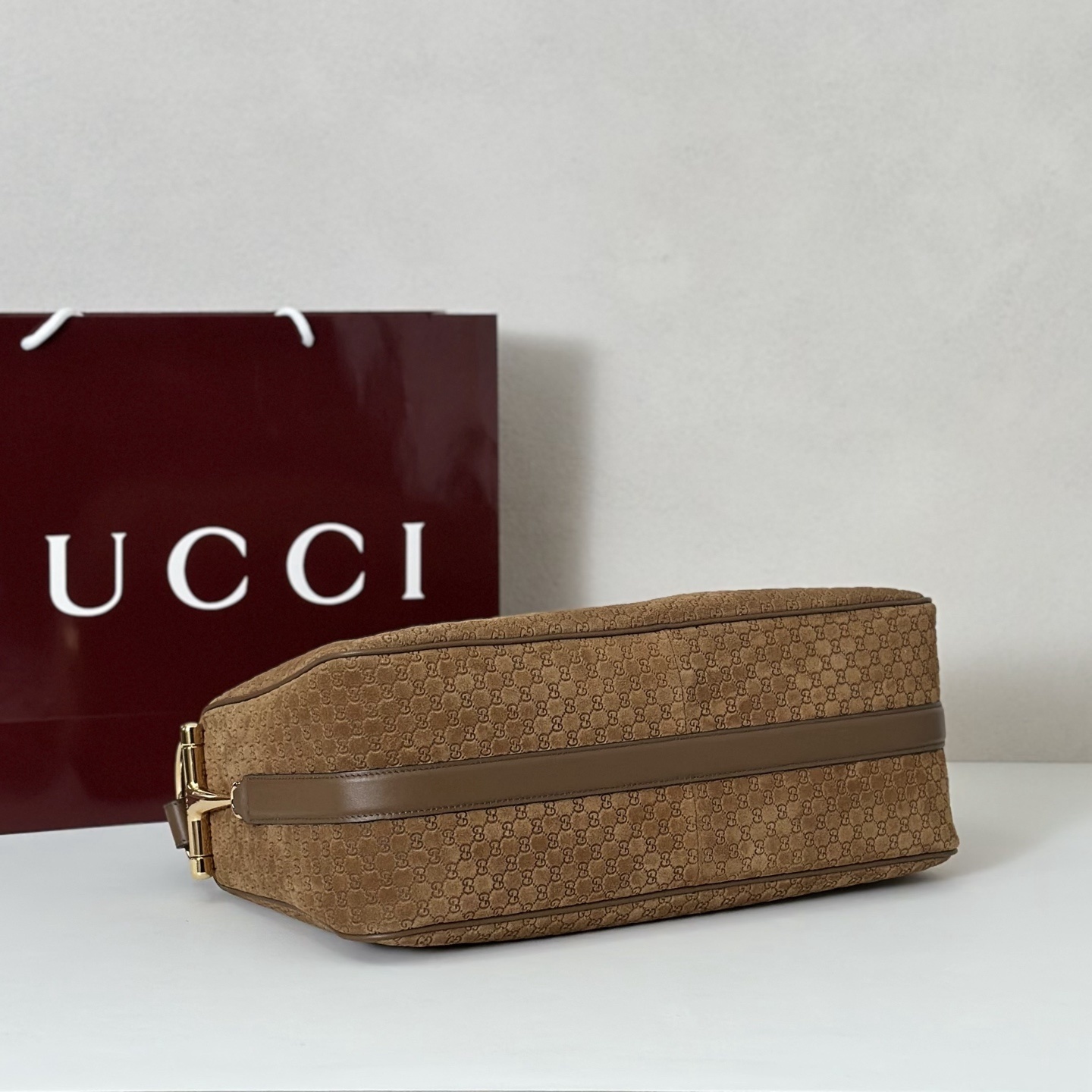 Gucci Half Horsebit medium shoulder bag in brown suede