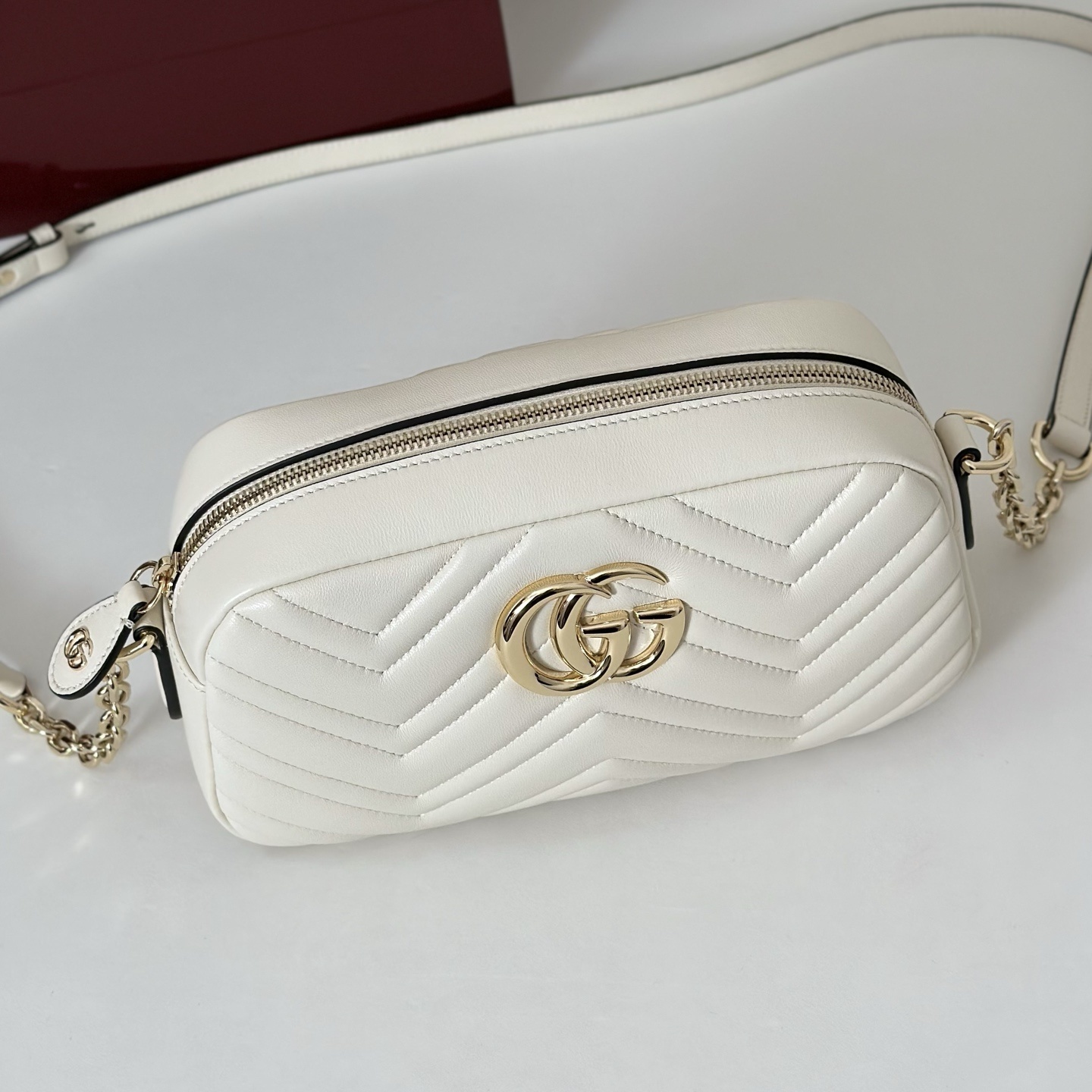 Gucci GG Marmont Matelassé Small Camera Bag in white leather